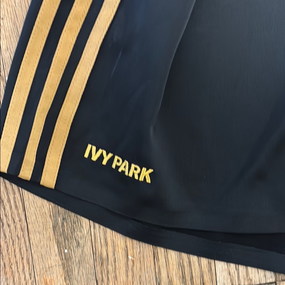 Adidas X Ivy Park. matching top and bottom PJs. Size XL. - Picture 4 of 14
